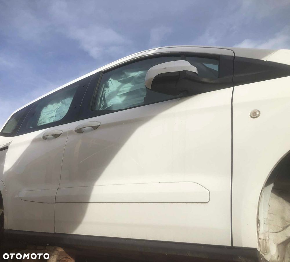 DRZWI TYLNE PRAWE Ford Tourneo Courier 2018 - 2