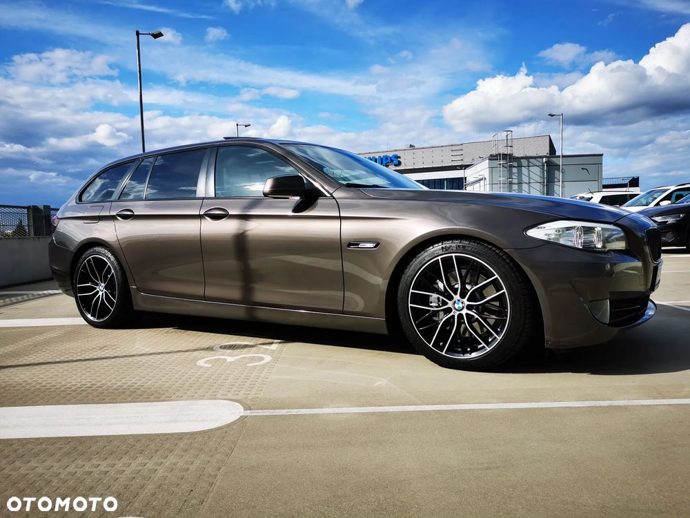 BMW Seria 5 530d xDrive - 2