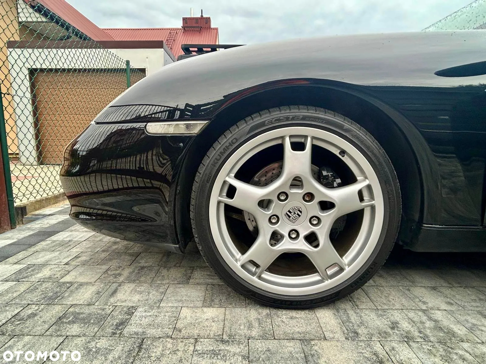 Porsche 911 Carrera - 29