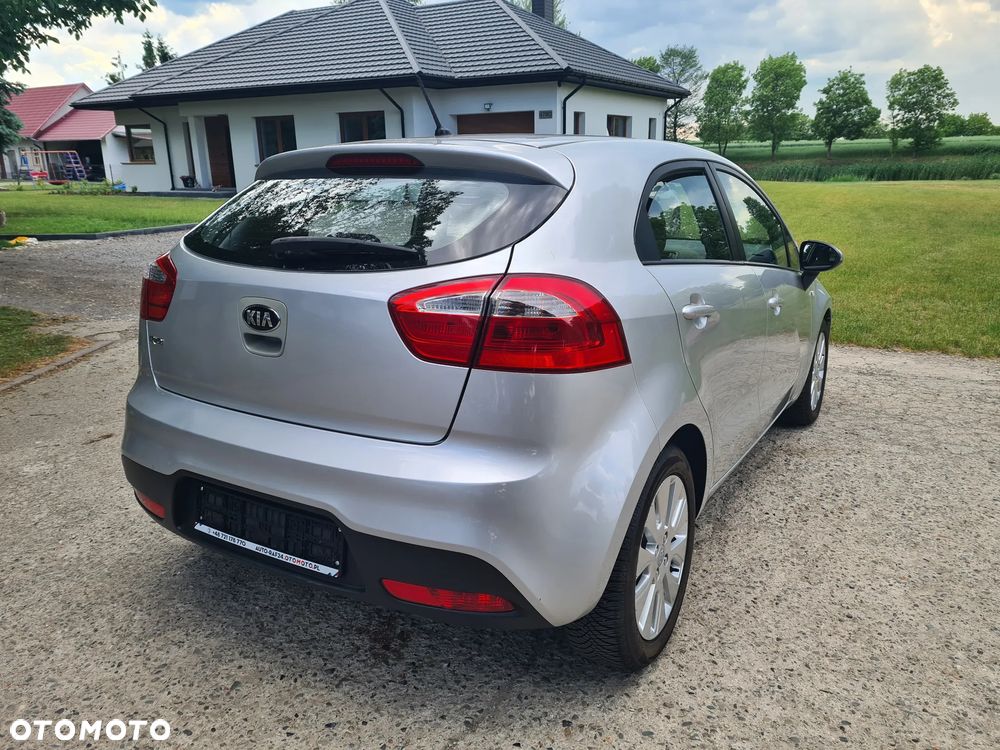 Kia Rio - 9
