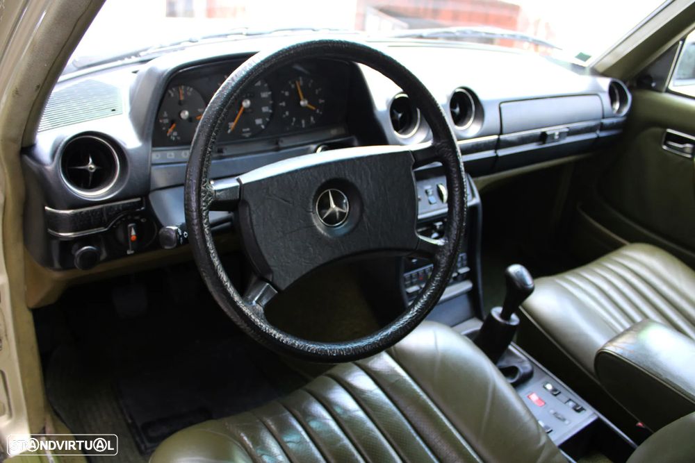 Mercedes-Benz W123 (1976-1986) 300 D - 28