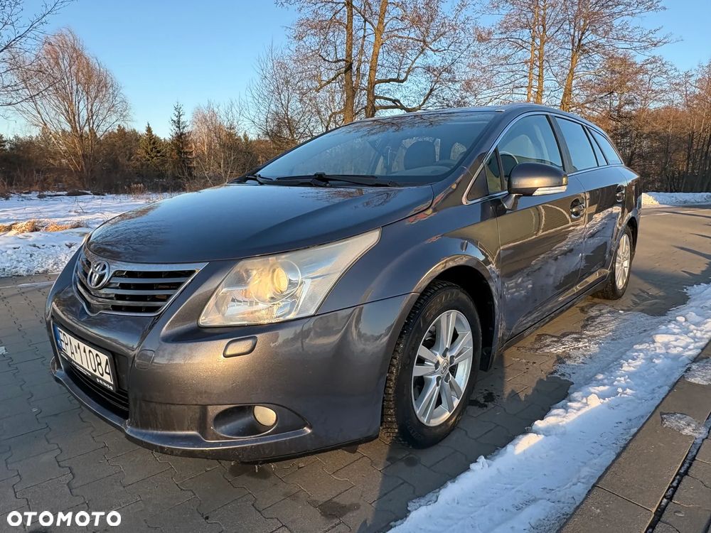 Toyota Avensis 1.8 Sol - 9