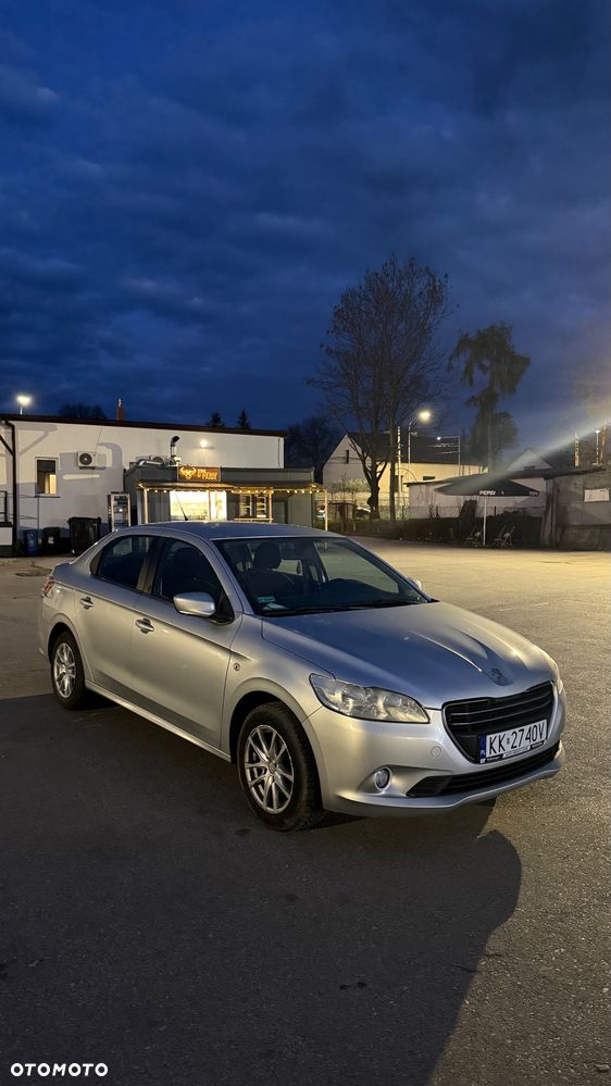 Peugeot 301 1.6 VTi Allure - 2
