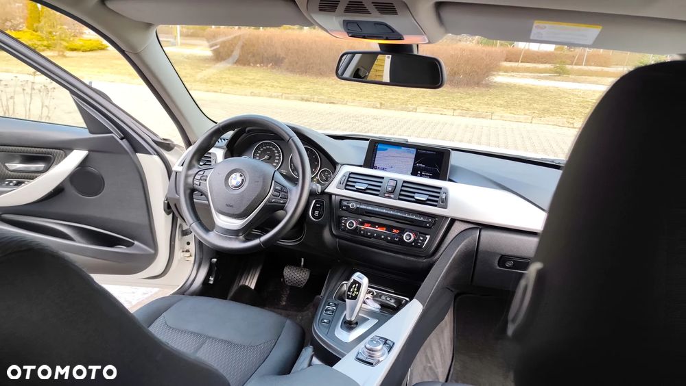BMW Seria 3 - 35