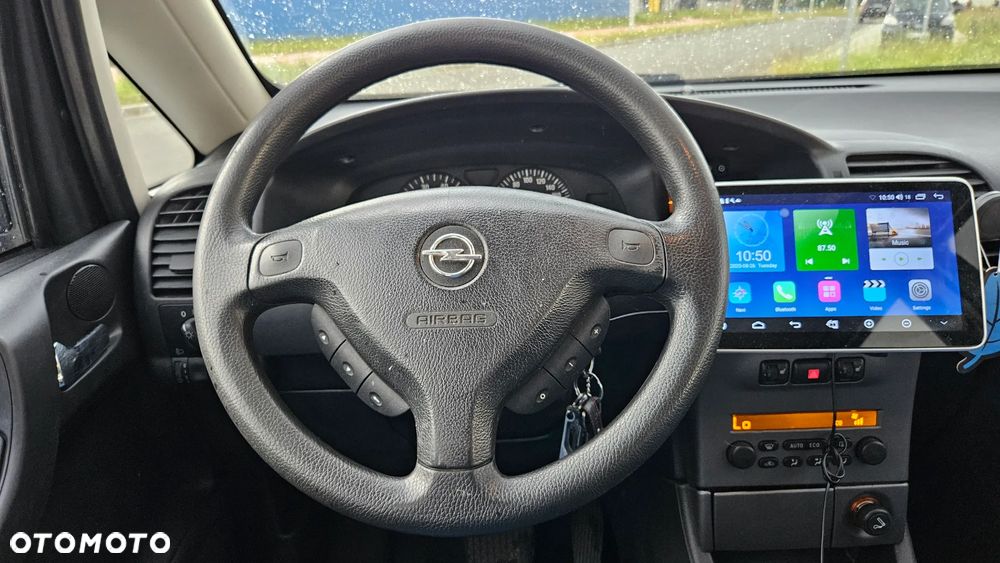 Opel Zafira 1.8 16V Comfort - 11