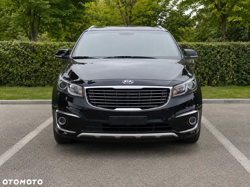 Kia Carnival - 3
