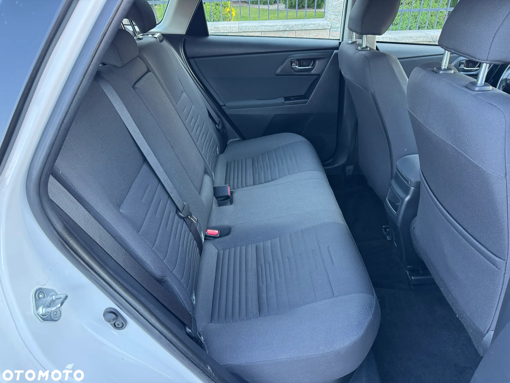 Toyota Auris 1.8 VVT-i Hybrid Automatik Comfort - 25
