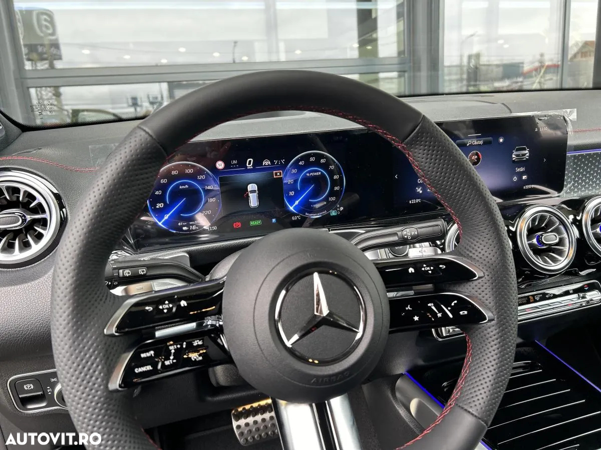 Mercedes-Benz EQB 300 4MATIC - 10
