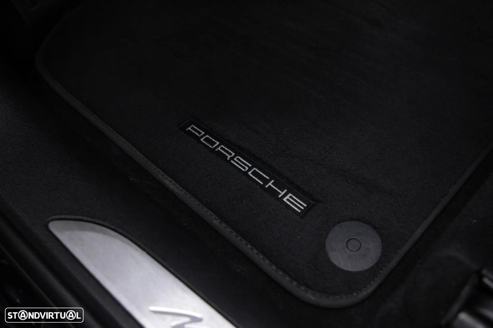 Porsche Macan Turbo PDK - 45