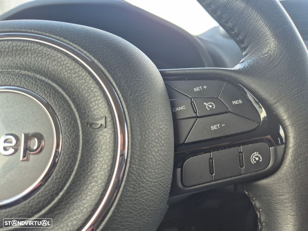 Jeep Renegade 1.3 T Night Eagle DCT - 23