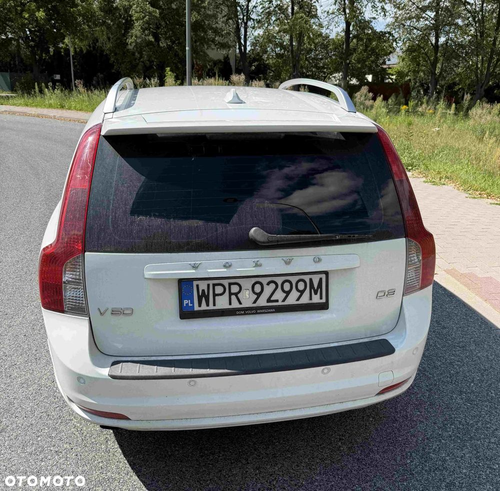 Volvo V50 D3 R-Design - 6