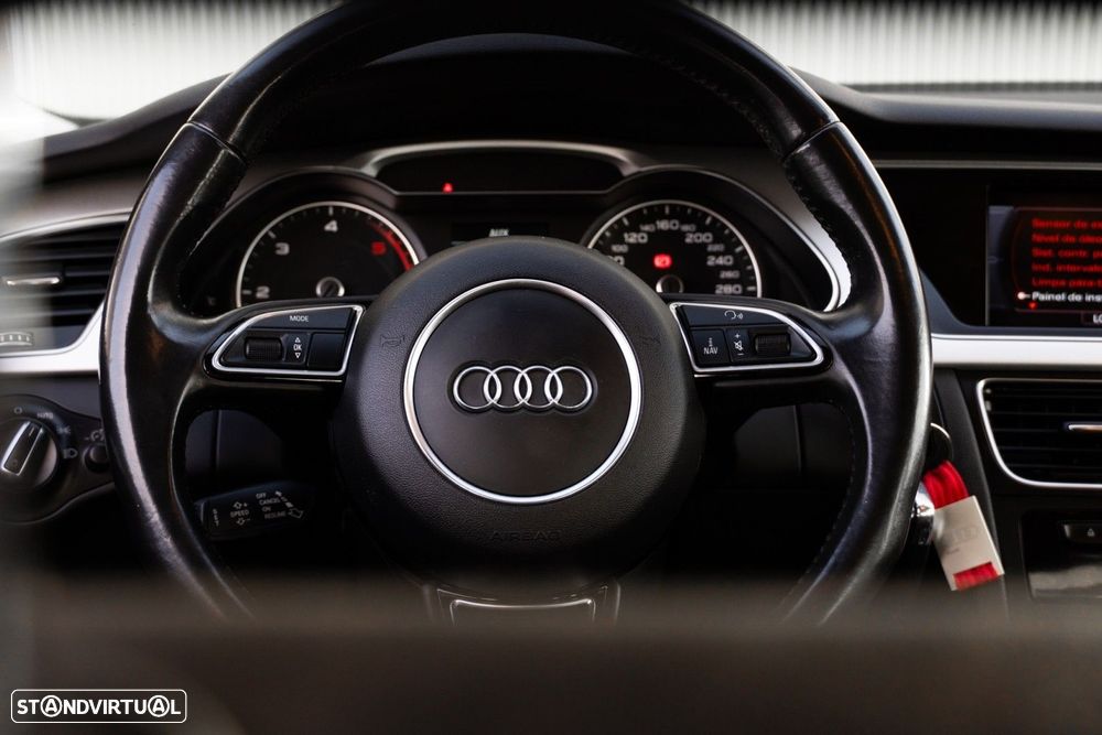 Audi A4 Avant 2.0 TDI Business Line S-line - 12