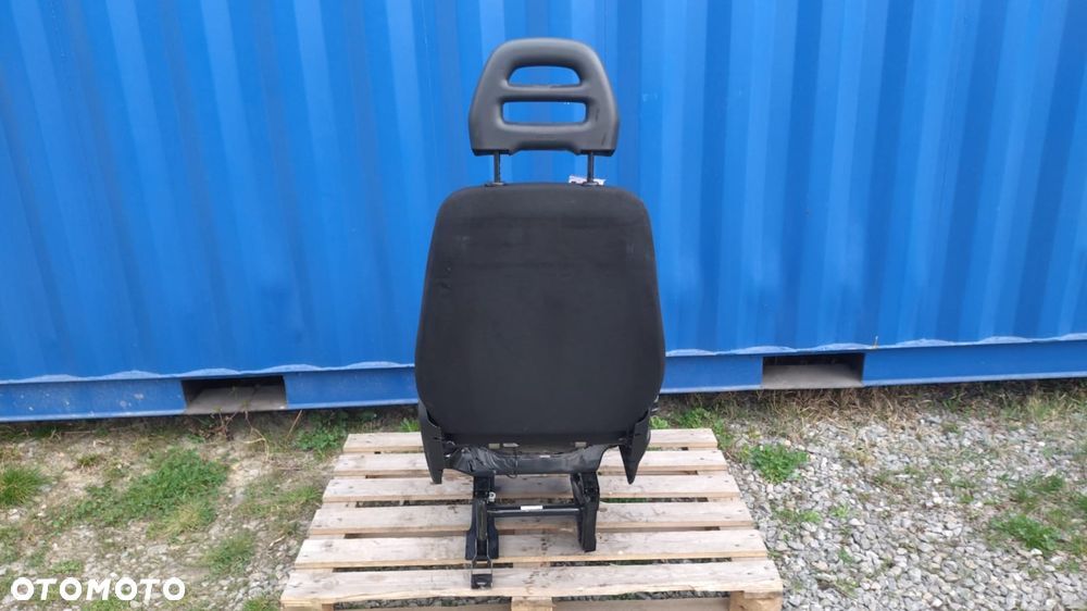 FOTEL PASAŻERA POJEDYNCZY REGULOWANY IVECO DAILY 14- NO 126/197 - 2