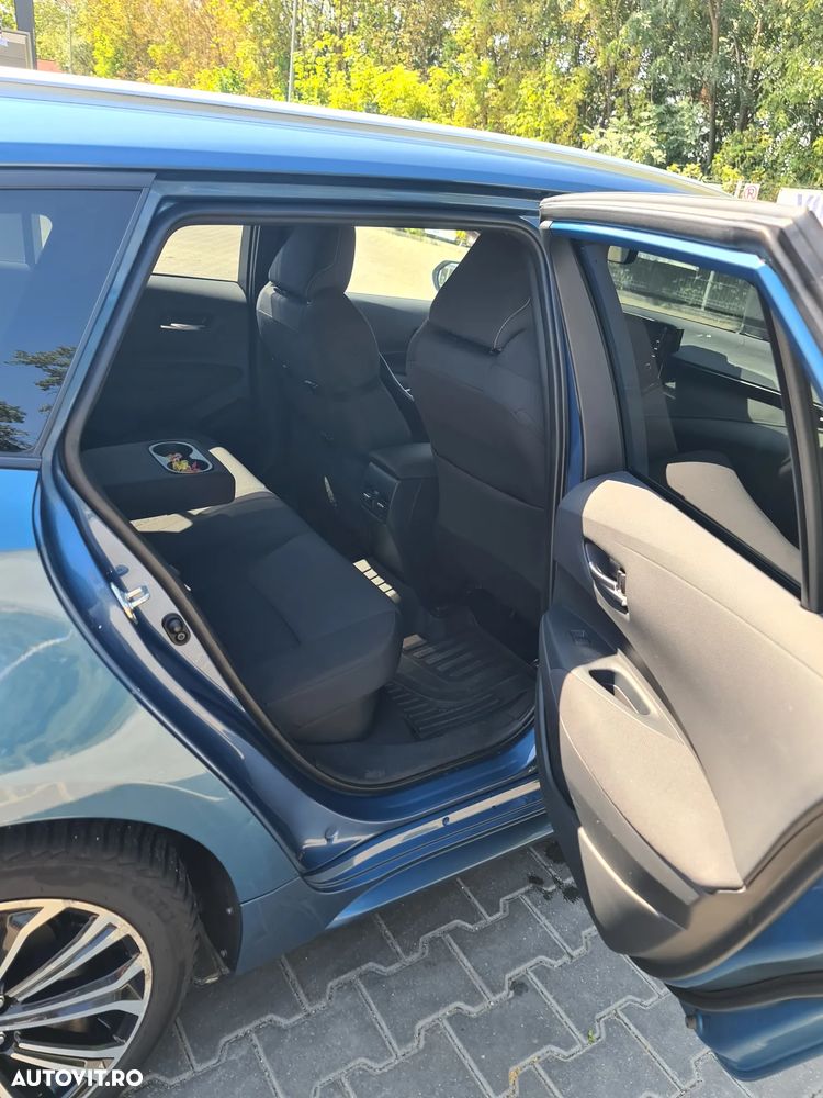 Toyota Corolla - 10