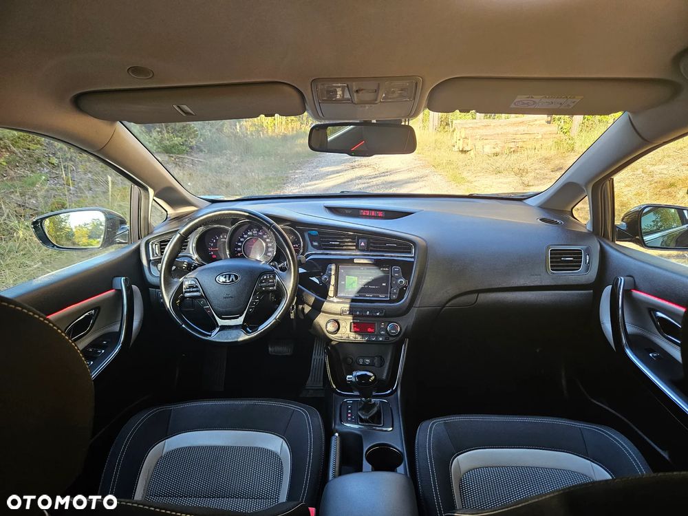 Kia Ceed Cee'd 1.6 CRDi GT Line DCT - 12