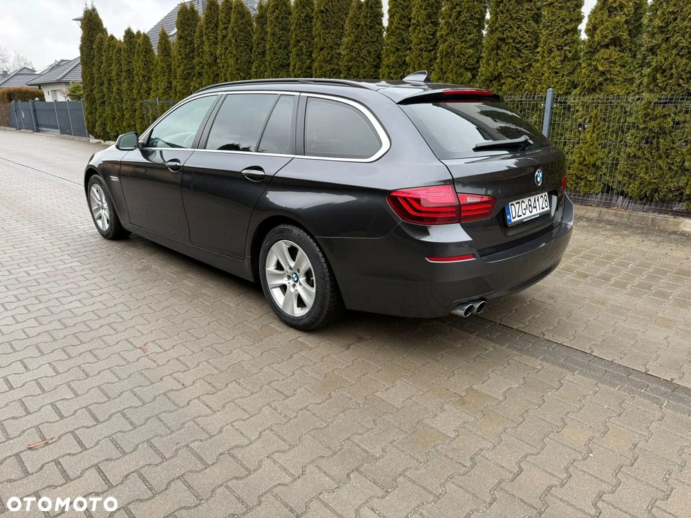BMW Seria 5 530d xDrive Sport-Aut Luxury Line - 4