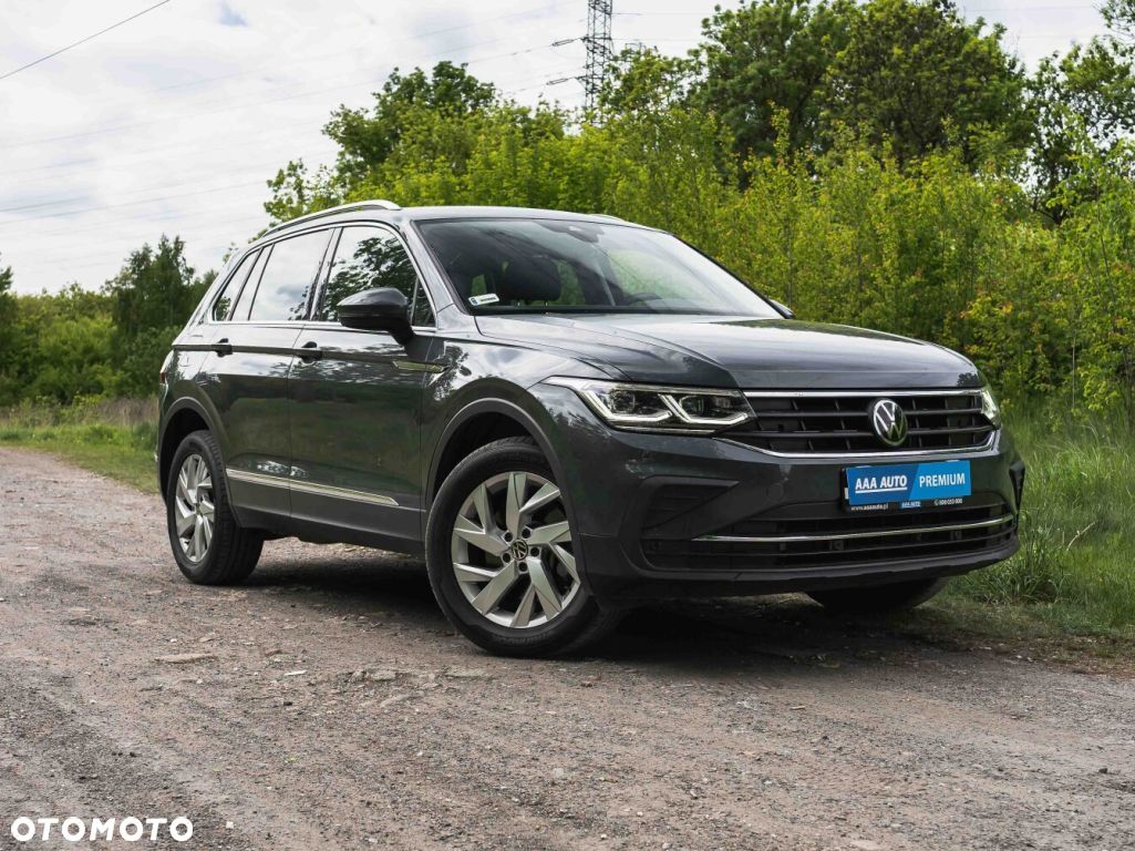 Volkswagen Tiguan - 1