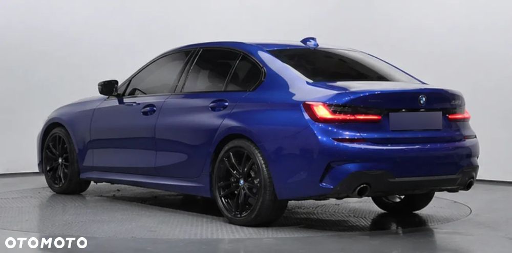 BMW Seria 3 330i M Sport - 4