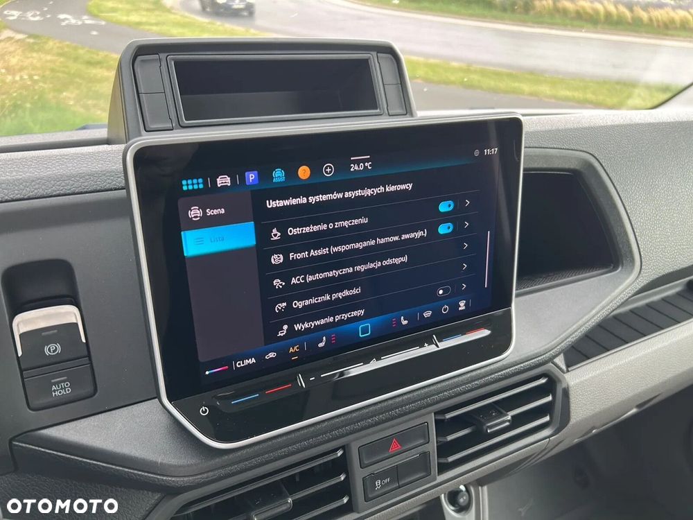 Volkswagen Crafter KONTENER MEBLOWY+WINDA/AUTOMAT/35 Podwozie z pojedynczą kabiną 2,0 l 163 KM manual r. o.: 4490 mm - 25