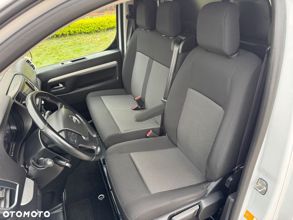 Opel Vivaro - 8