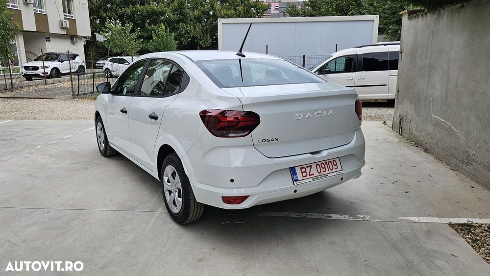 Dacia Logan TCe 100 Essential - 4