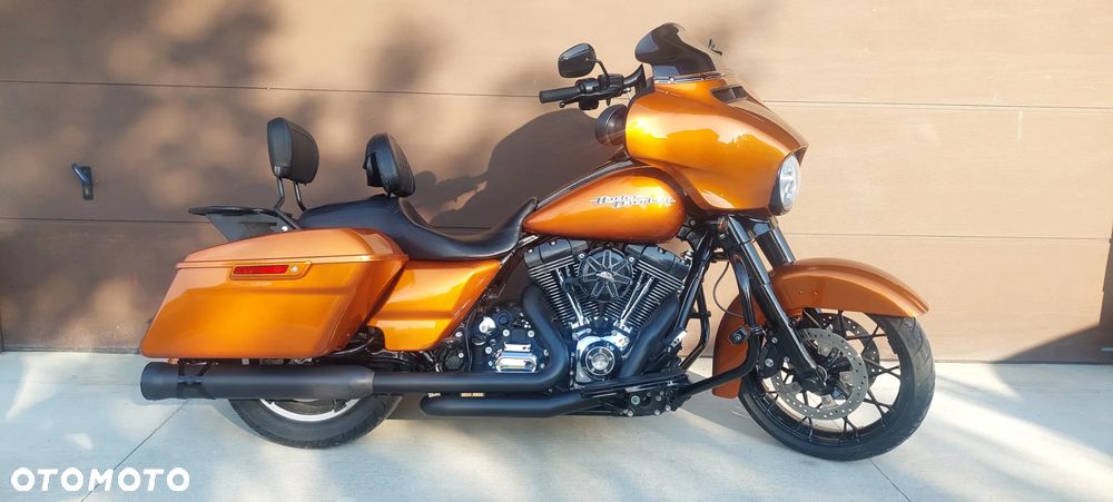 Harley-Davidson Touring Street Glide - 1