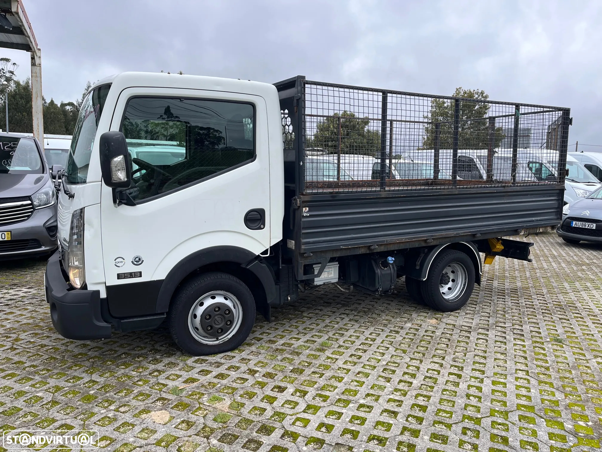 Nissan NT 400 3.0 130 cv - 4