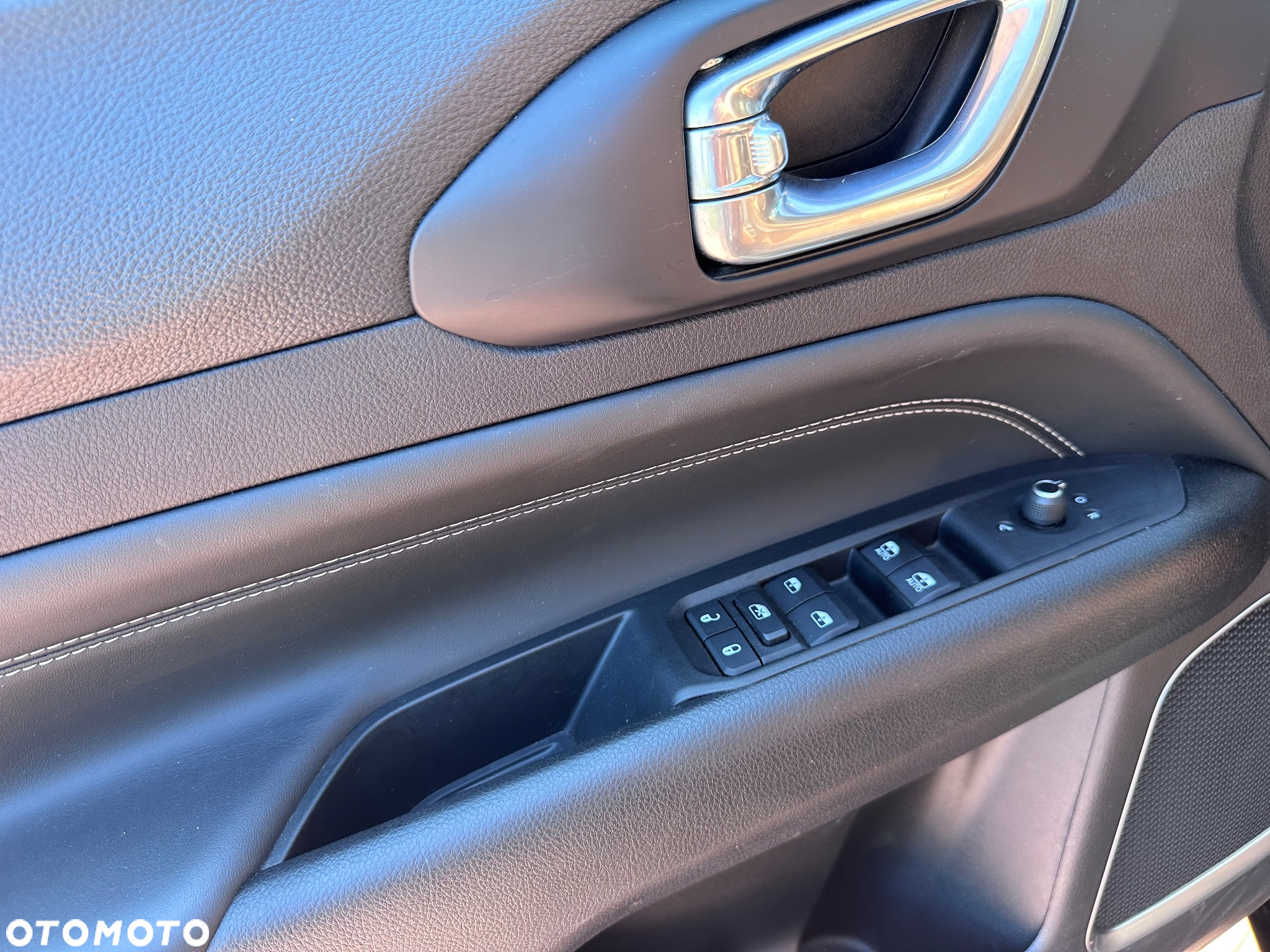 Jeep Compass 1.3 T4 4xe PLUG-IN HYBRID Automatik Limited - 23