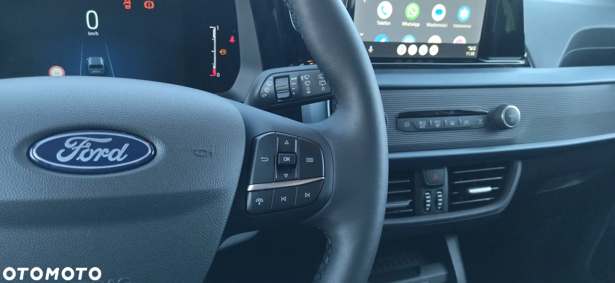 Ford Tourneo Courier - 12