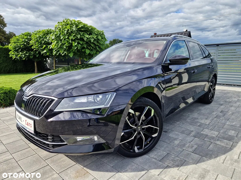 Skoda Superb Combi 2.0 TDI DSG Premium Edition - 2