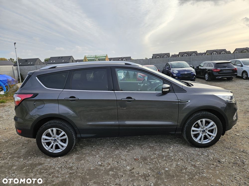 Ford Kuga - 38