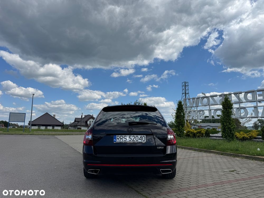 Skoda Octavia 2.0 TDI SCR RS DSG - 10