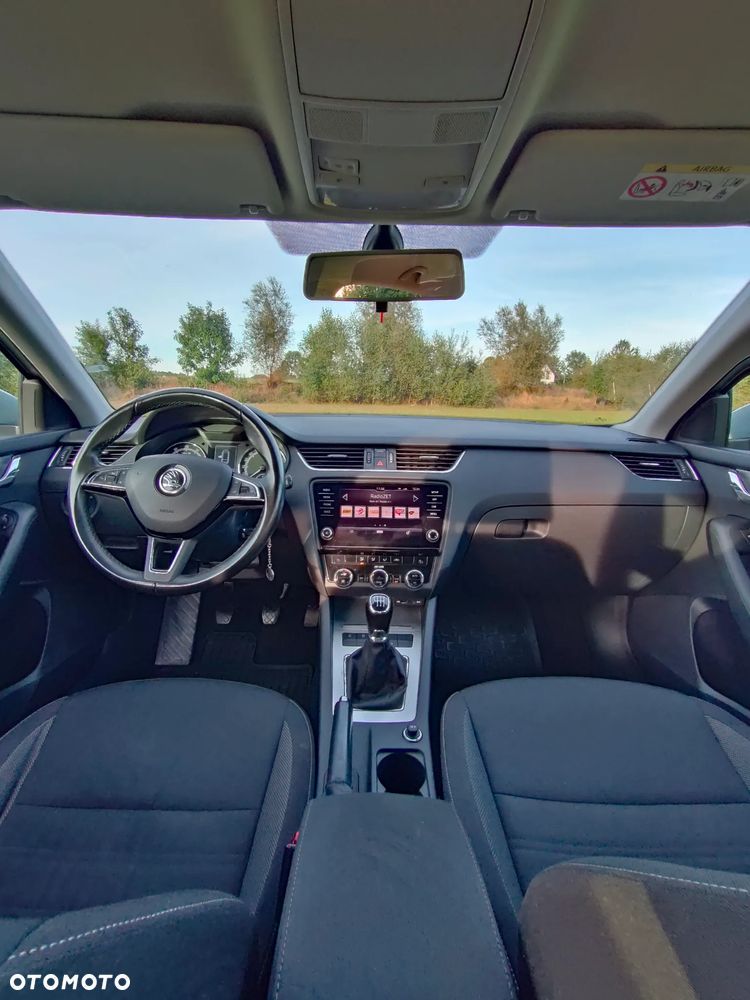 Skoda Octavia 1.4 TSI Ambition - 8