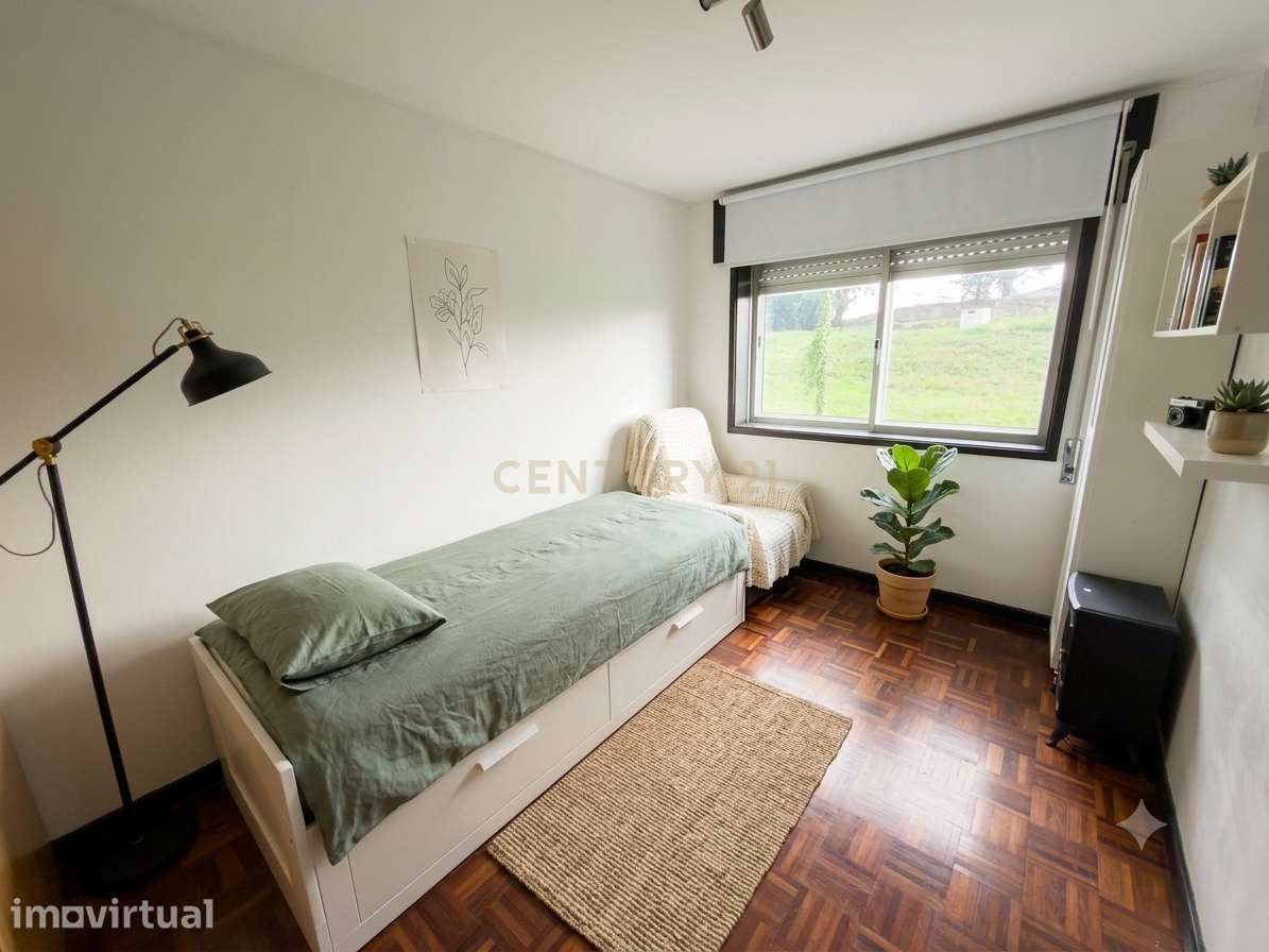 Apartamento T3 em Valbom | Garagem | Arrumos | Excelente Exposição Sol - Grande imagem: 5/10