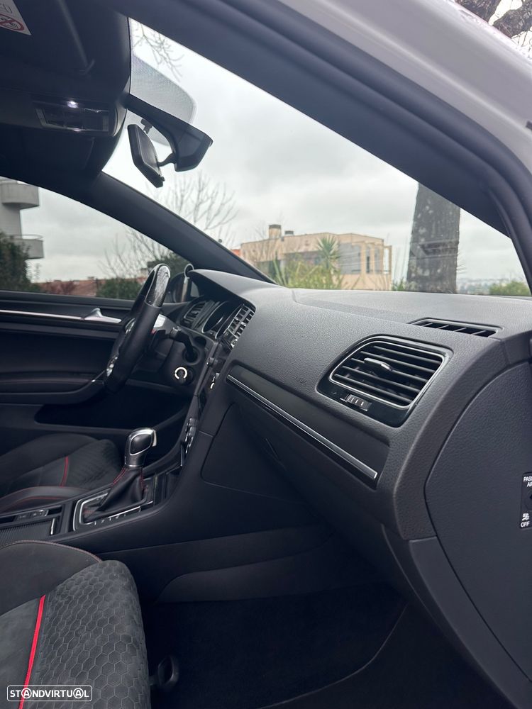 VW Golf 2.0 TSi GTi DSG Performance - 36