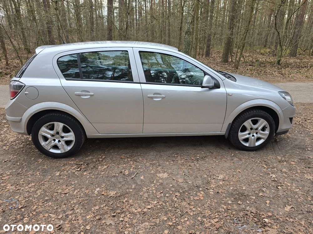 Opel Astra 1.6 Edition - 2