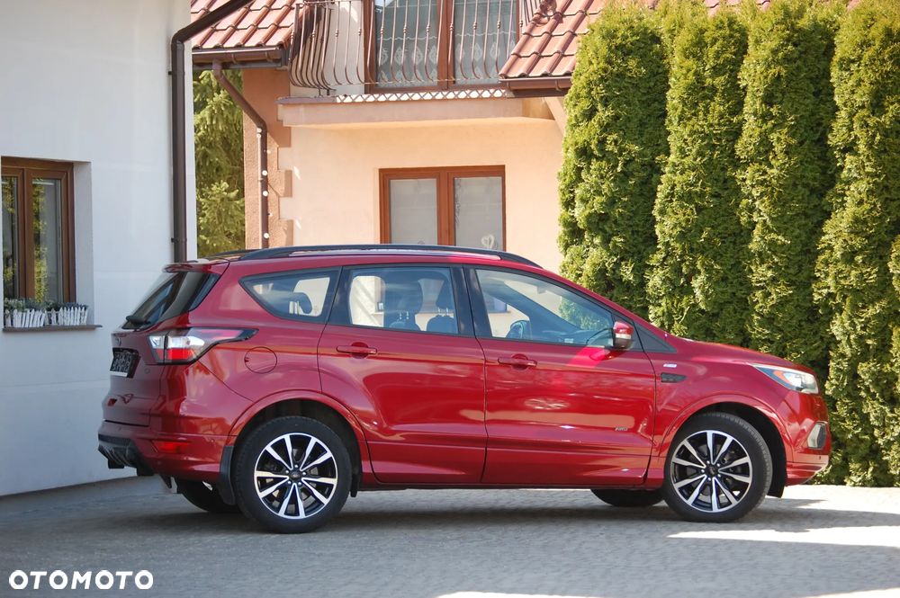 Ford Kuga 2.0 TDCi 4x4 ST-Line - 36