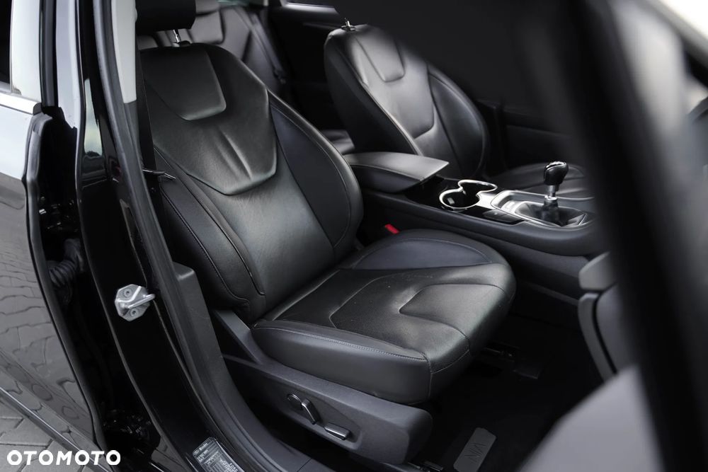 Ford Mondeo 2.0 TDCi ST-Line - 19