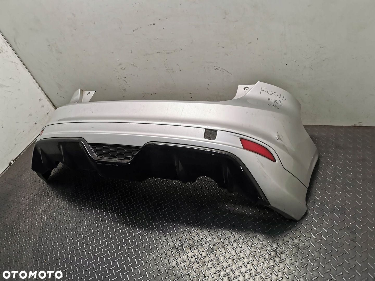 ZDERZAK TYL FOCUS MK3 5B HB ST LINE KOD OB - 5