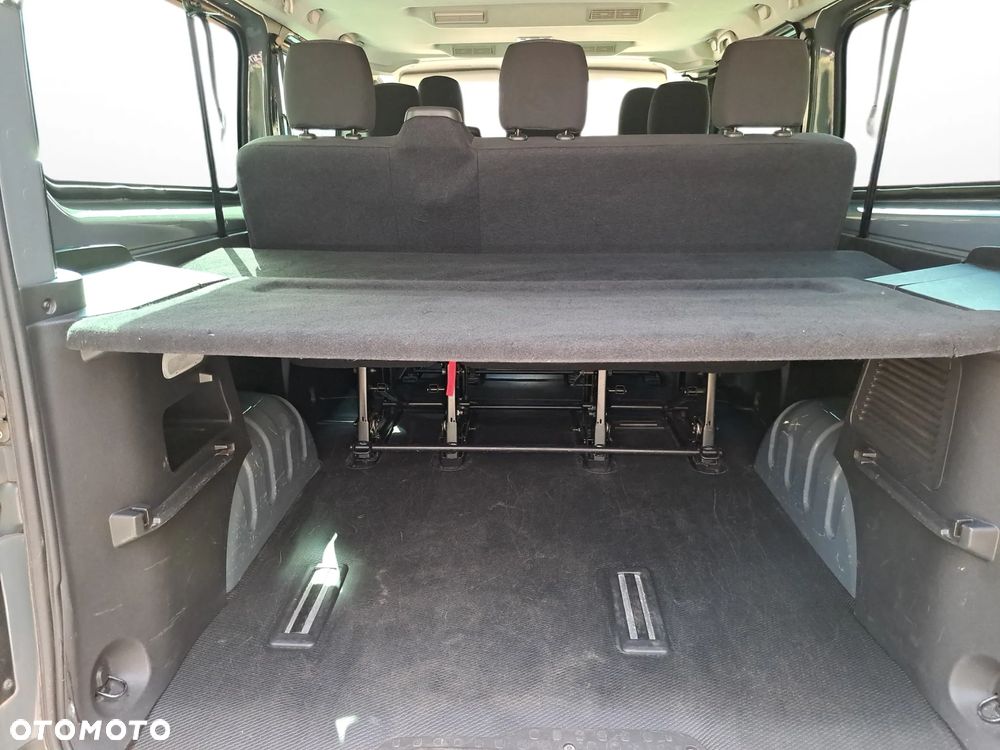 Renault Trafic - 12