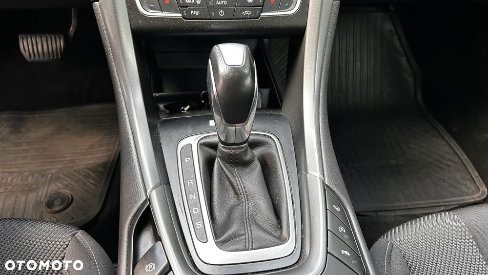 Ford Mondeo 2.0 TDCi Titanium PowerShift - 19