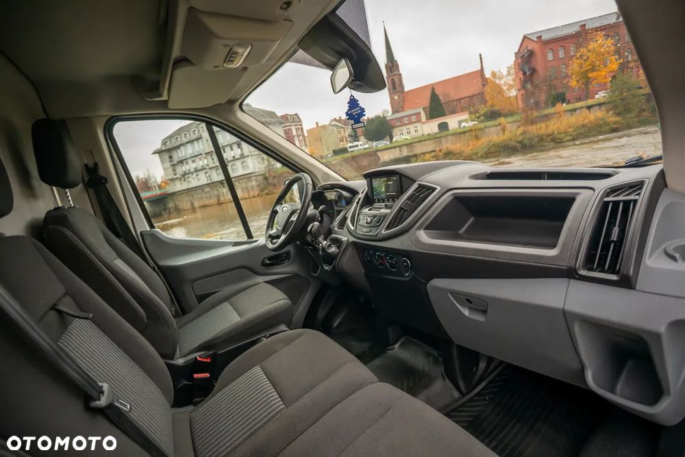 Ford Transit - 21