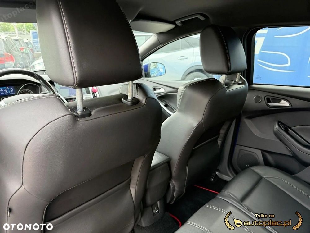 Ford Focus ST - 14