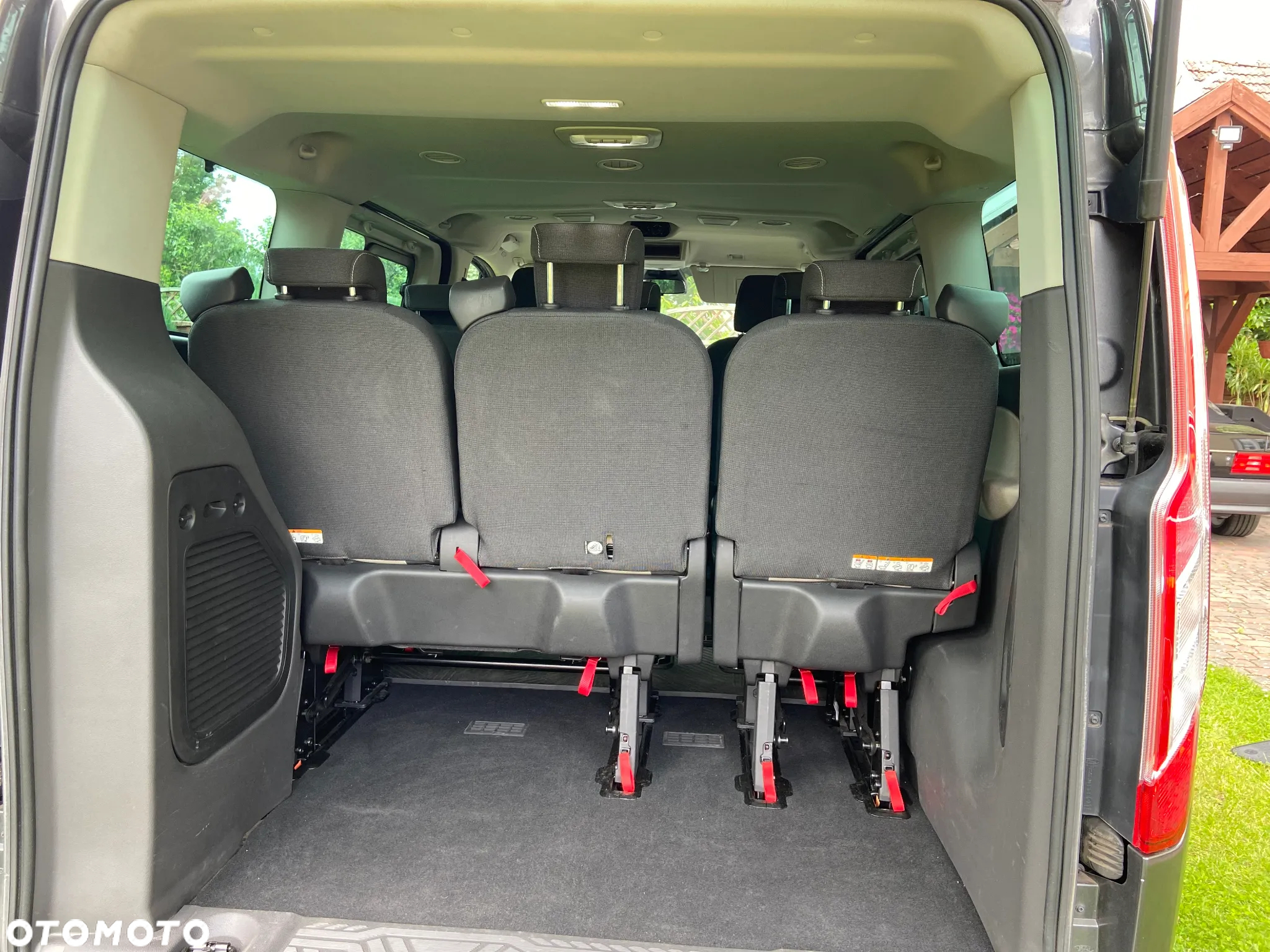 Ford Tourneo Custom 2.0 EcoBlue L2 Trend - 12