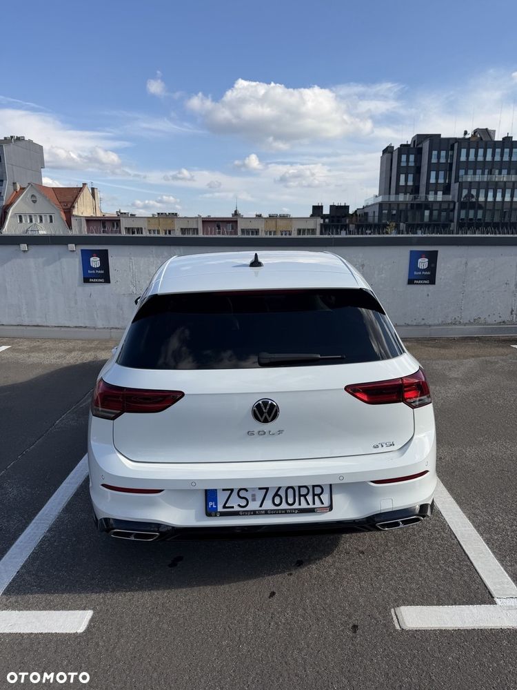Volkswagen Golf - 6