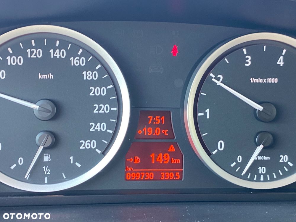 BMW Seria 5 520i - 20