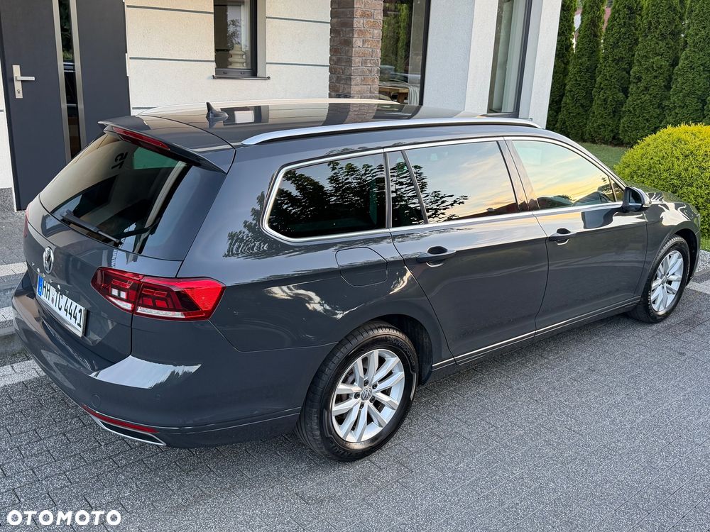 Volkswagen Passat 1.6 TDI SCR DSG Business - 17