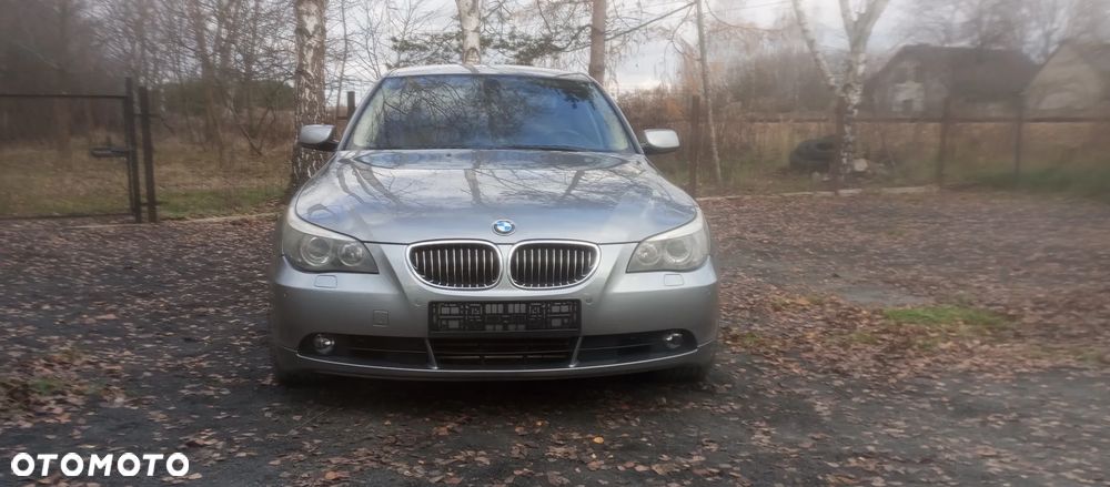 BMW Seria 5 525xi - 4