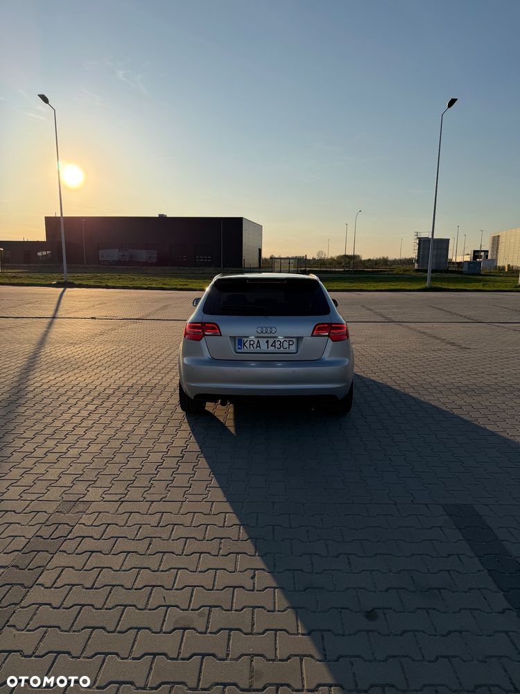 Audi A3 Sportback 2.0 TDI Ambiente - 4