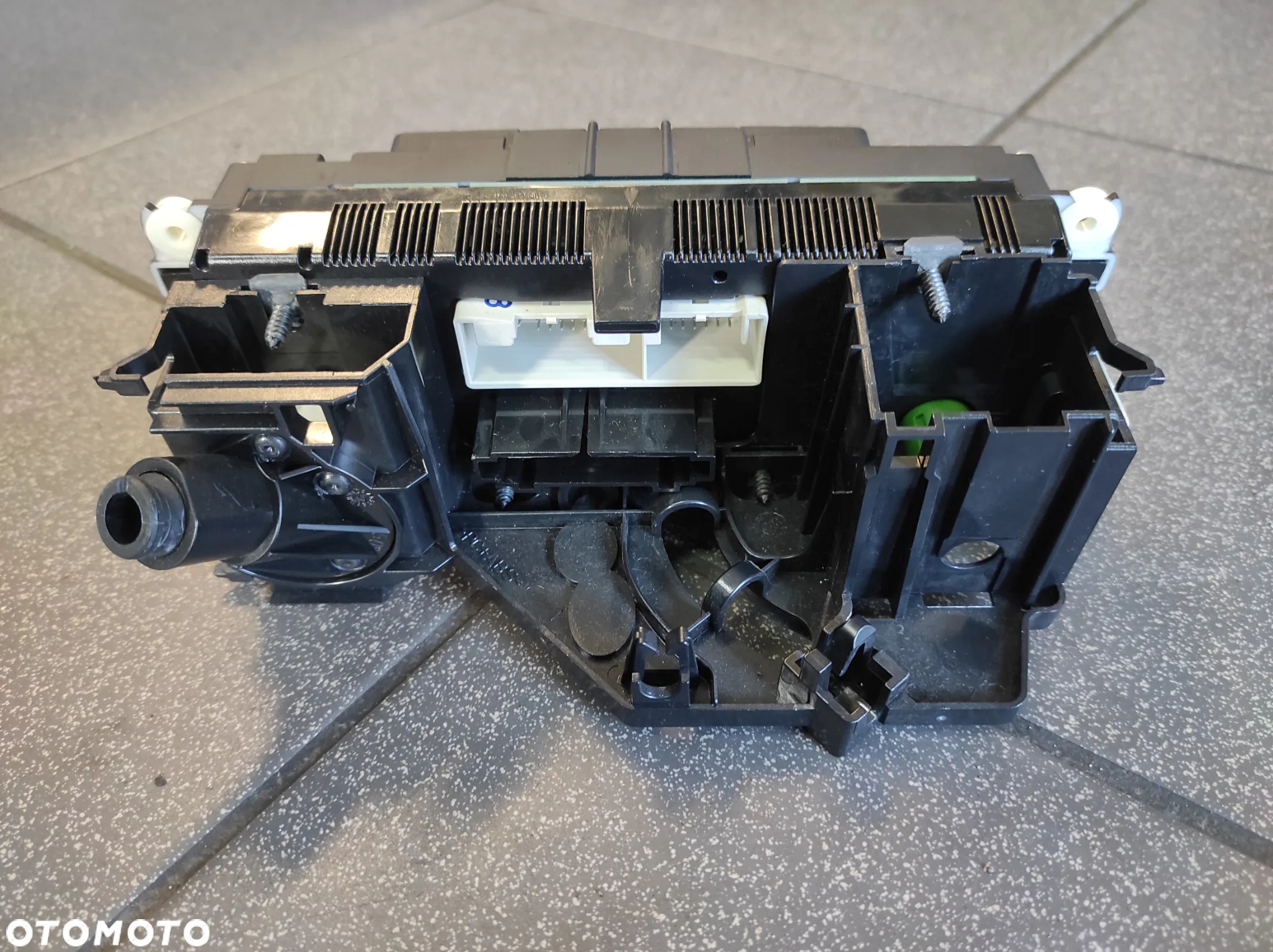 PANEL KLIMATYZACJI POKRĘTŁA AUDI A3 8P 2DIN MANUALNY 3C2820045A  WYSYŁKA !!!! - 2